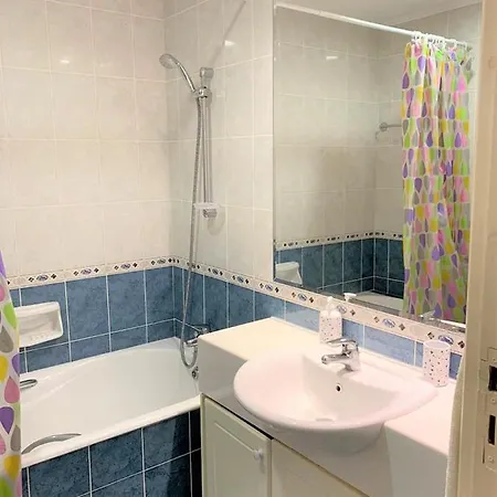 Anastasia ,150 M To Coral Bay