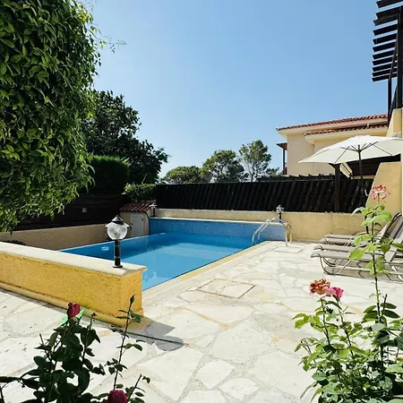 Villa Anastasia ,150 M To Coral Bay