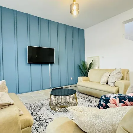 Anastasia ,150 M To Coral Bay Villa *