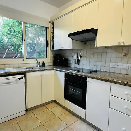 Anastasia ,150 M To Coral Bay