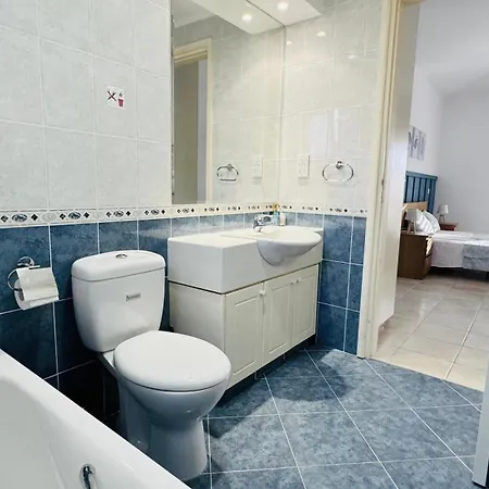 Anastasia ,150 M To Coral Bay Villa Peyia