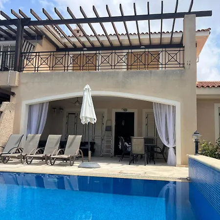 Villa Anastasia ,150 M To Coral Bay