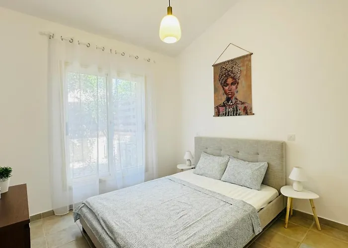 فيلة Anastasia ,150 M To Coral Bay بييا