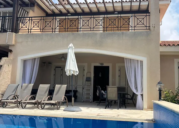 فيلة Anastasia ,150 M To Coral Bay